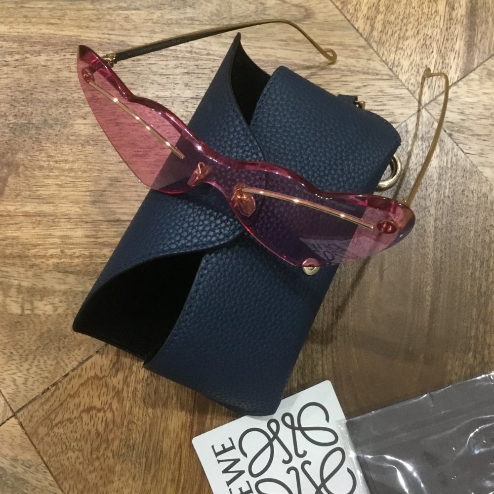 Loewe Heart  sunglasses New $460.00 - Picture 4 of 9